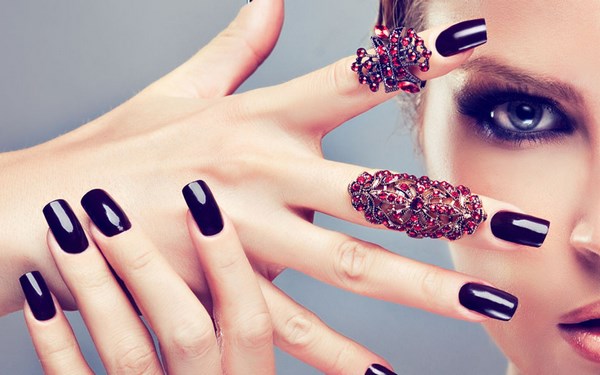 Manicure fesyen 2024-2025: foto, trend, trend
