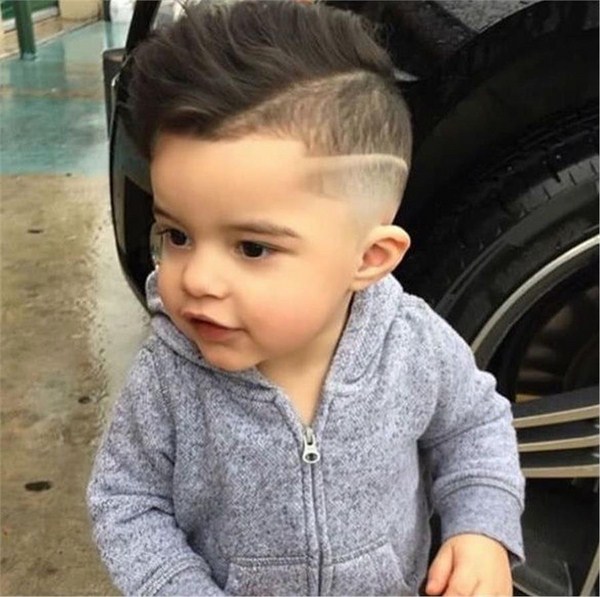 Potongan rambut fesyen untuk kanak-kanak lelaki 2024-2025: foto