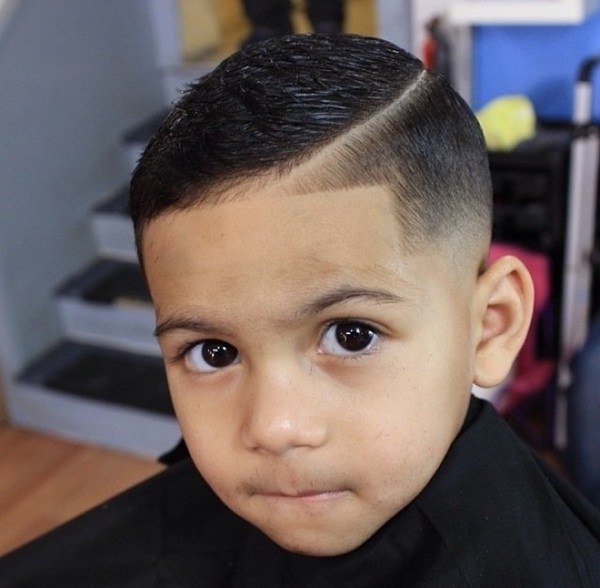 Potongan rambut fesyen untuk kanak-kanak lelaki 2024-2025: foto