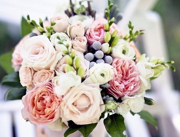 Bouquets bunga yang paling bergaya 2024-2025, gambar, trend bunga