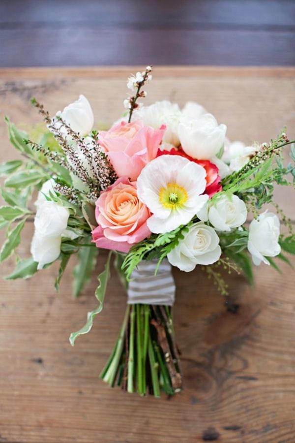 Bouquets bunga yang paling bergaya 2024-2025, gambar, trend bunga