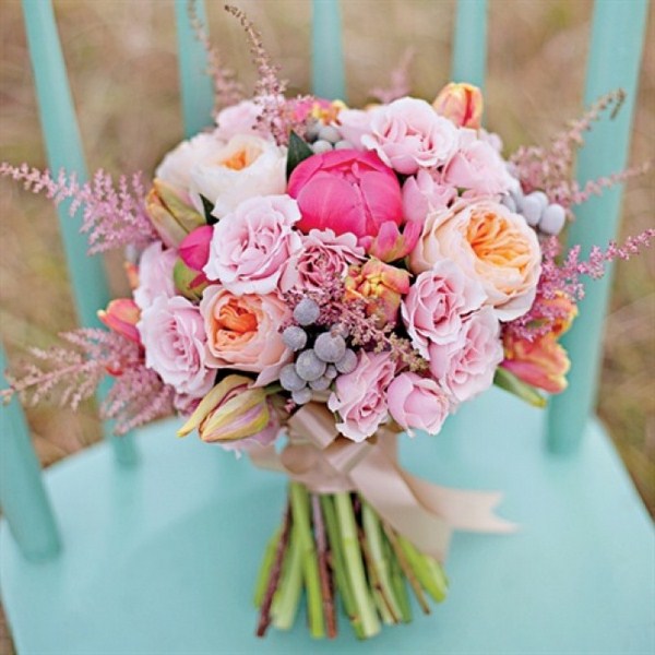 Bouquets bunga yang paling bergaya 2024-2025, gambar, trend bunga