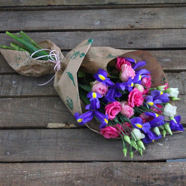 Bouquets bunga yang paling bergaya 2024-2025, gambar, trend bunga