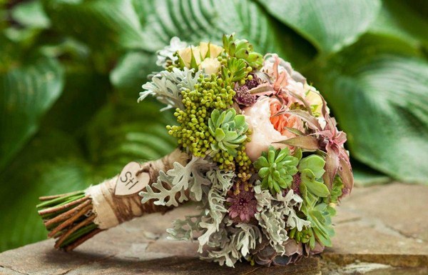 Bouquets bunga yang paling bergaya 2024-2025, gambar, trend bunga