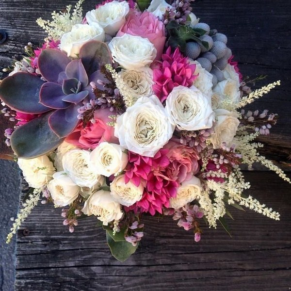Bouquets bunga yang paling bergaya 2024-2025, gambar, trend bunga
