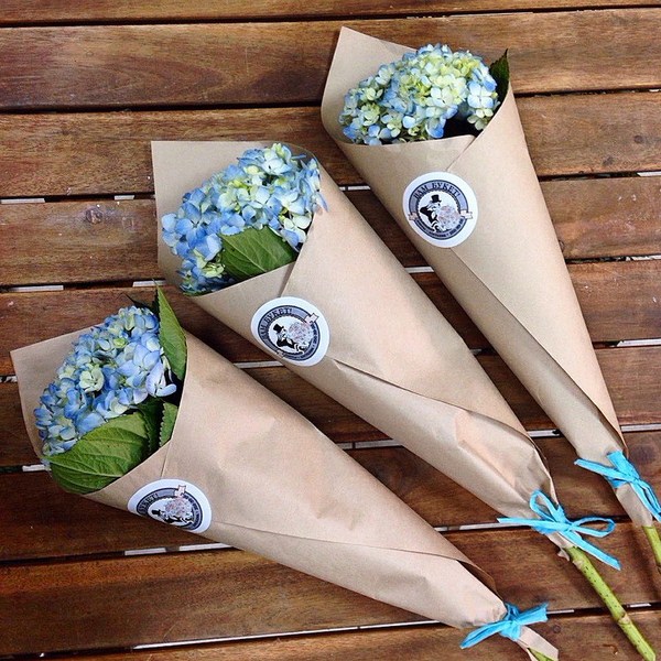 Bouquets bunga yang paling bergaya 2024-2025, gambar, trend bunga