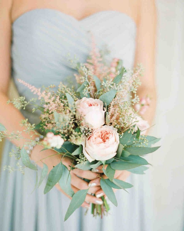 Bouquets bunga yang paling bergaya 2024-2025, gambar, trend bunga