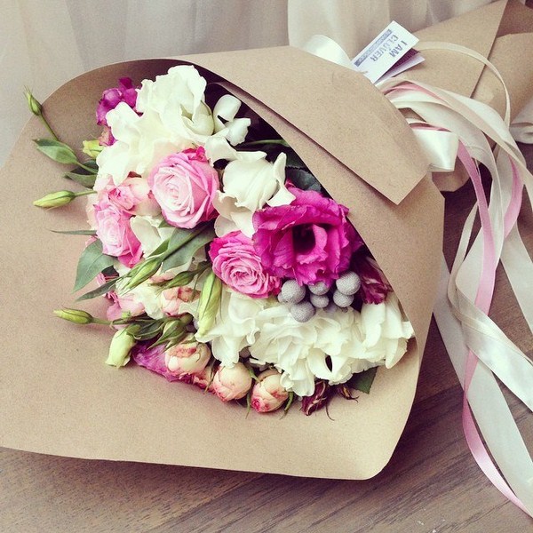 Bouquets bunga yang paling bergaya 2024-2025, gambar, trend bunga