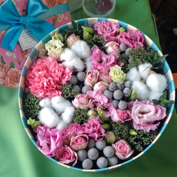 Bouquets bunga yang paling bergaya 2024-2025, gambar, trend bunga