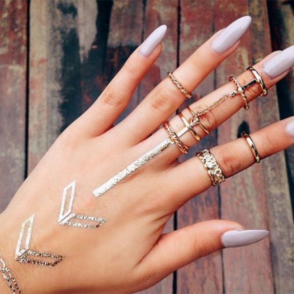 Tato flash asal: gambar, idea tatu flash untuk kanak-kanak perempuan