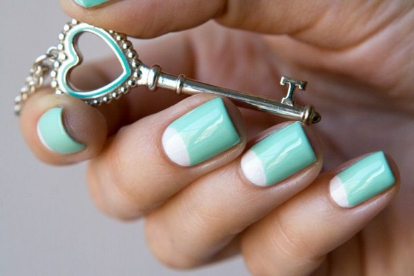 Manicure Perancis yang indah 2024-2025: foto, berita