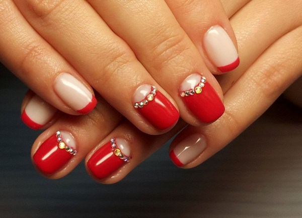 Manicure Perancis yang indah 2024-2025: foto, berita
