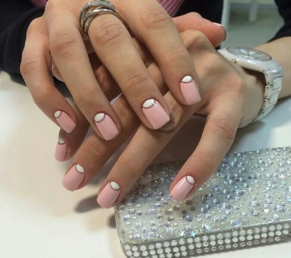 Manicure Perancis yang indah 2024-2025: foto, berita