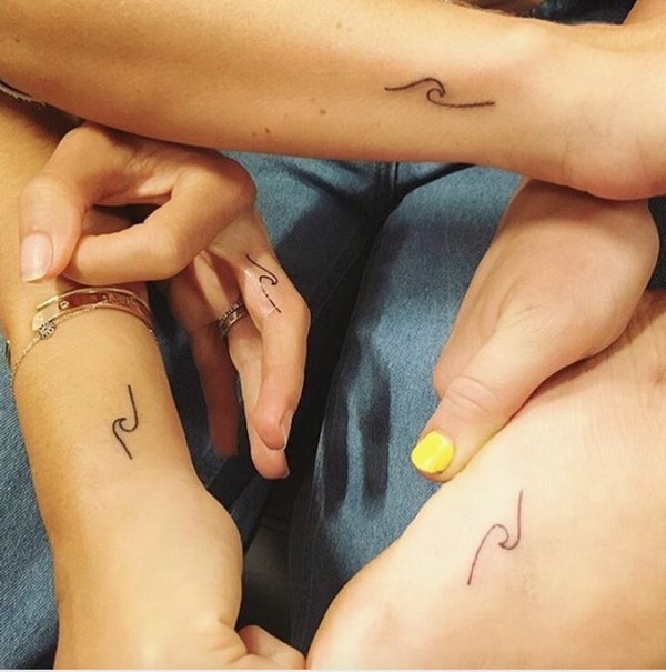 Tato kecil asal: gambar, idea-idea tatu kecil untuk kanak-kanak perempuan