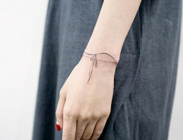 Tato kecil asal: gambar, idea-idea tatu kecil untuk kanak-kanak perempuan