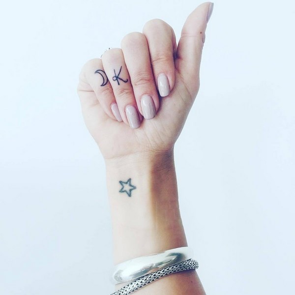 Tato kecil asal: gambar, idea-idea tatu kecil untuk kanak-kanak perempuan