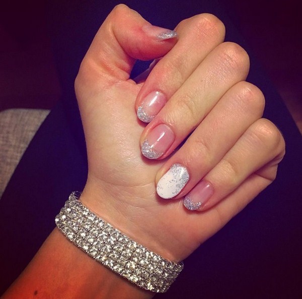 Manicure Perancis yang indah 2024-2025: foto, berita