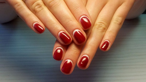 Manicure Perancis yang indah 2024-2025: foto, berita