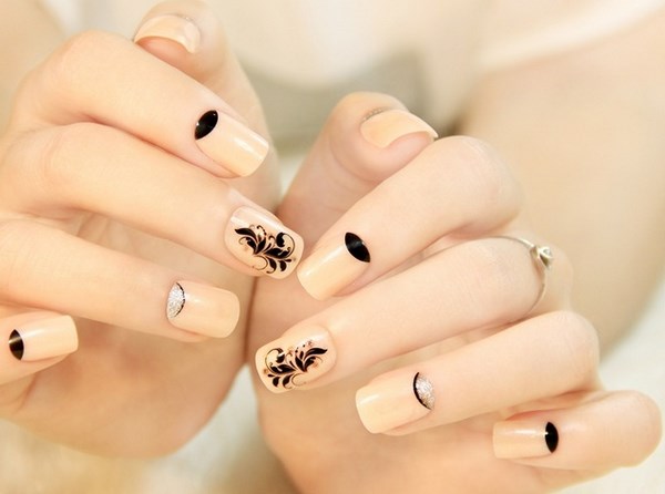 Manikur kejatuhan bergaya 2024-2025: gambar, idea-idea jatuh manicure