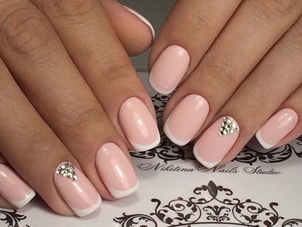 Manicure bogel cantik: gambar, berita, idea-idea manicure bogel