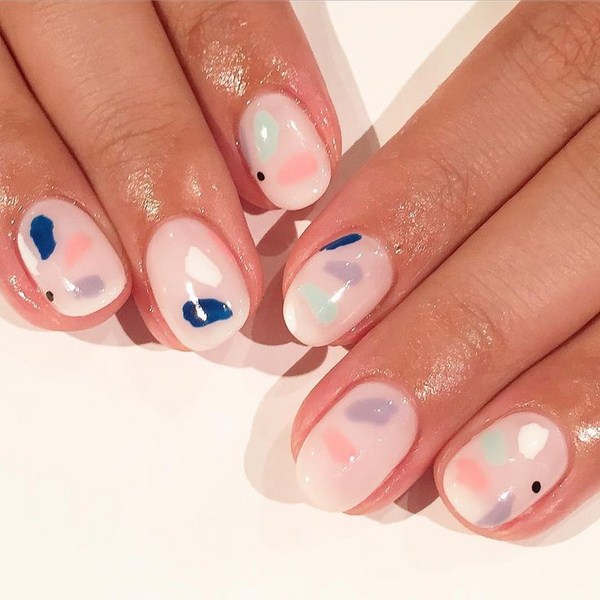 Manicure bogel cantik: gambar, berita, idea-idea manicure bogel