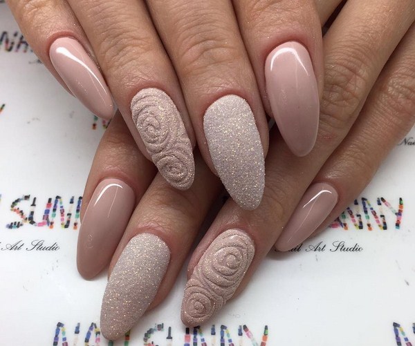 Manicure bogel cantik: gambar, berita, idea-idea manicure bogel