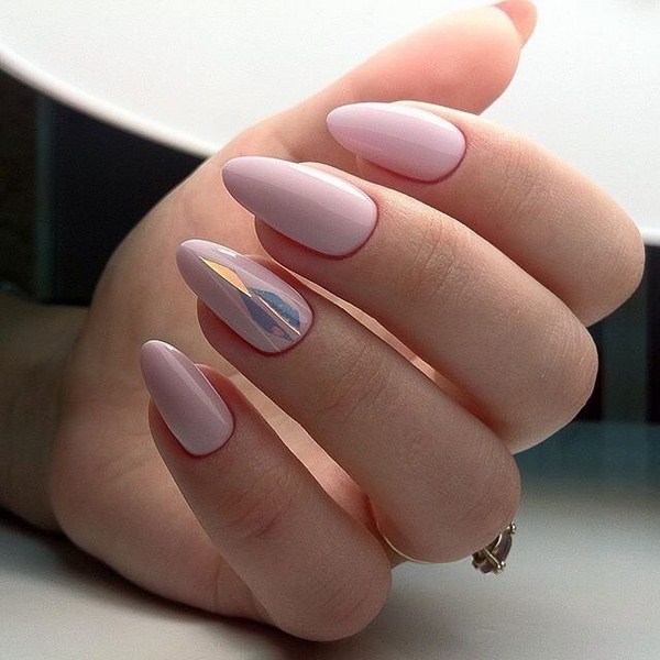 Manicure bogel cantik: gambar, berita, idea-idea manicure bogel
