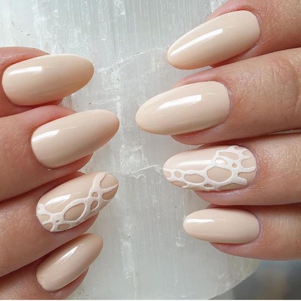 Manicure bogel cantik: gambar, berita, idea-idea manicure bogel