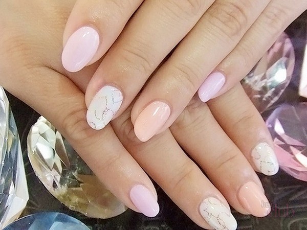 Manicure bogel cantik: gambar, berita, idea-idea manicure bogel
