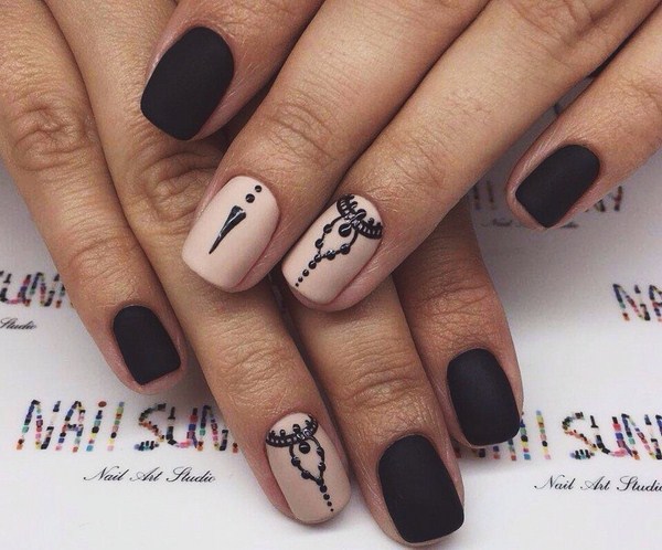 Manicure bogel cantik: gambar, berita, idea-idea manicure bogel