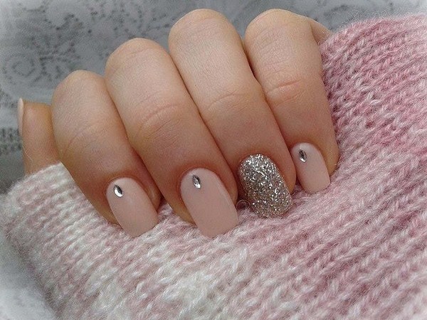 Manicure bogel cantik: gambar, berita, idea-idea manicure bogel