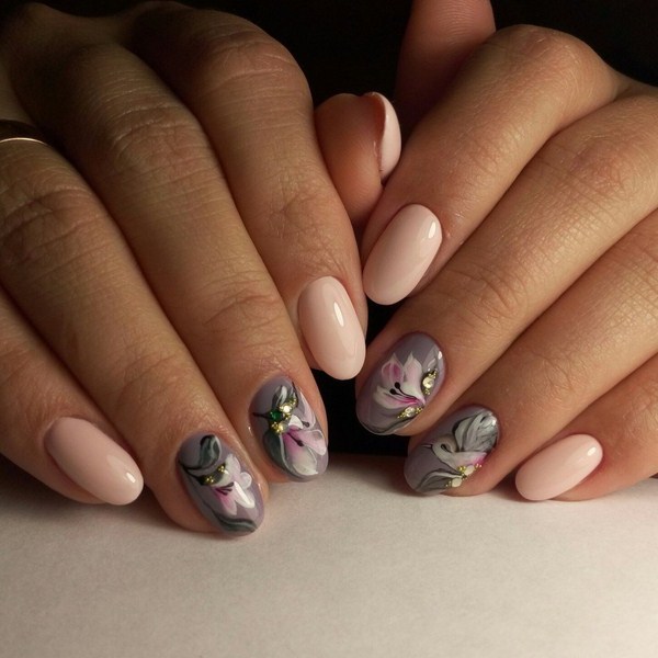 Manicure bogel cantik: gambar, berita, idea-idea manicure bogel
