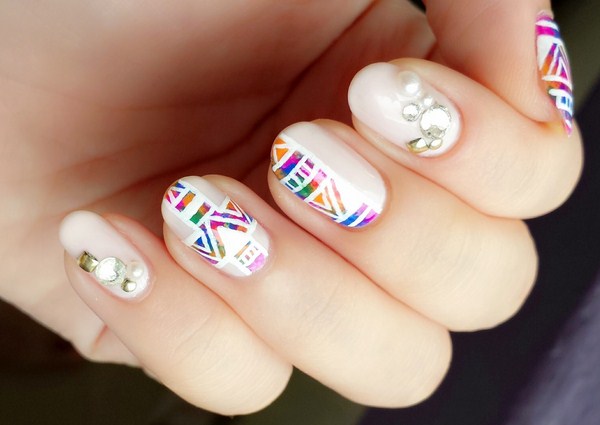 Manicure bogel cantik: gambar, berita, idea-idea manicure bogel