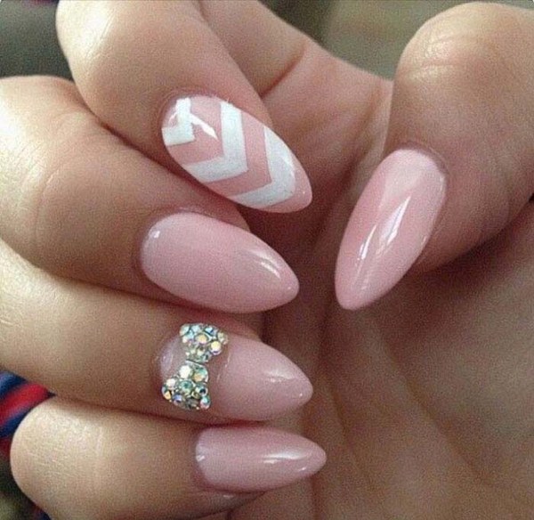 Manicure bogel cantik: gambar, berita, idea-idea manicure bogel
