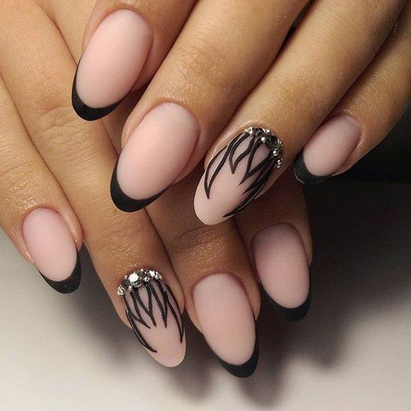 Manicure bogel cantik: gambar, berita, idea-idea manicure bogel