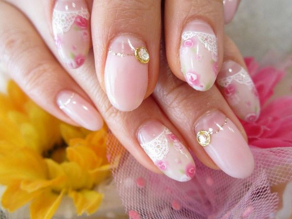 Manicure bogel cantik: gambar, berita, idea-idea manicure bogel
