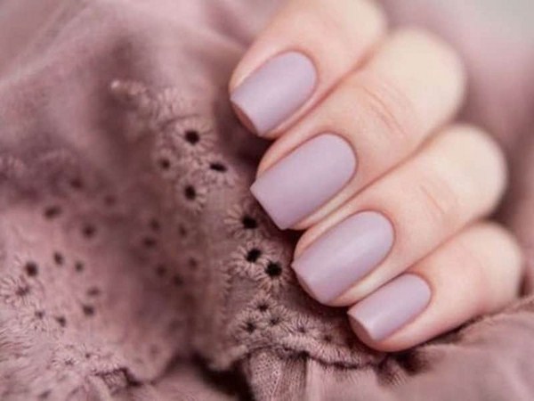 Manicure bogel cantik: gambar, berita, idea-idea manicure bogel