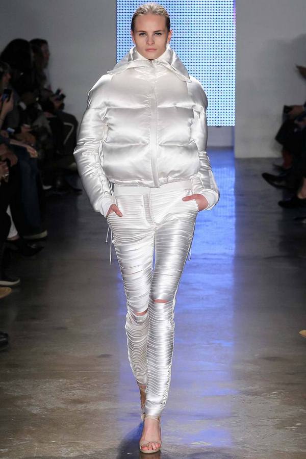 Jaket bawah yang paling indah 2024-2025: barang baru, model, trend - foto