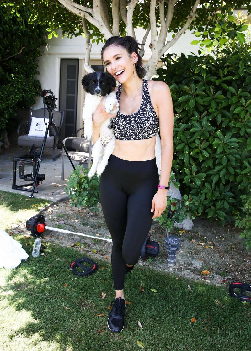 Imej baru Nina Dobrev: foto, imej terbaik bintang dalam imej baru