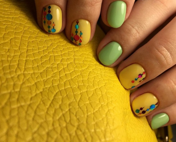 Manicure kuning asli 2024-2025 dalam gaya yang berbeza: perkara baru, idea, trend