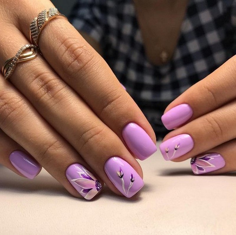 Manikur bunga yang menarik 2024-2025: gambar, idea-idea manicure dengan bunga