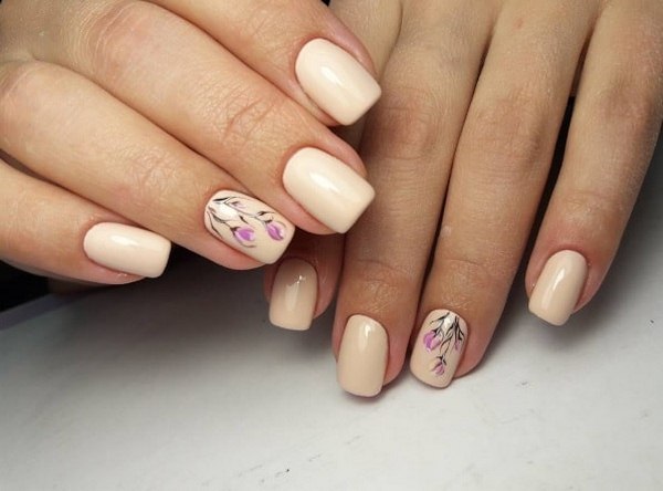 Manikur bunga yang menarik 2024-2025: gambar, idea-idea manicure dengan bunga