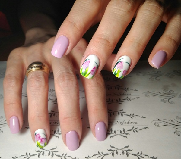 Manikur bunga yang menarik 2024-2025: gambar, idea-idea manicure dengan bunga