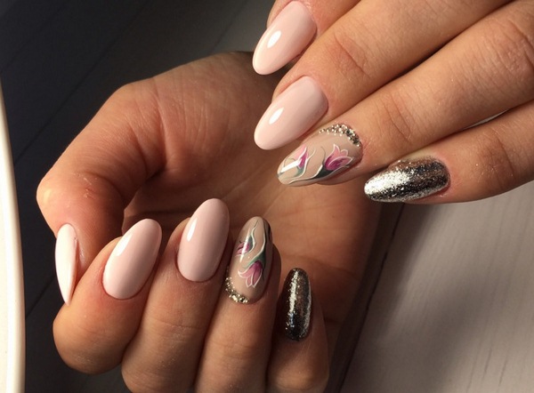 Manikur bunga yang menarik 2024-2025: gambar, idea-idea manicure dengan bunga