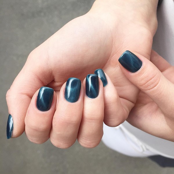 Manicure mata kucing misterius 2024-2025: idea reka bentuk kuku