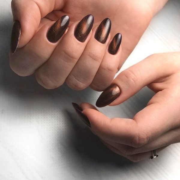 Manicure mata kucing misterius 2024-2025: idea reka bentuk kuku