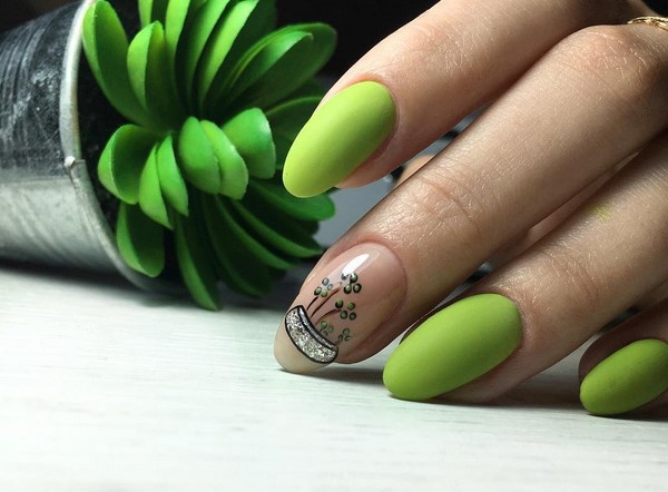 Manicure yang indah untuk kuku berbentuk almond 2024-2025: foto