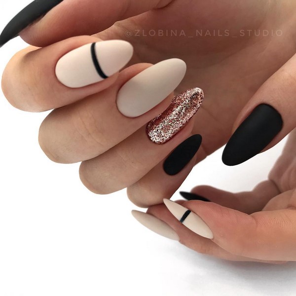 Manicure yang indah untuk kuku berbentuk almond 2024-2025: foto
