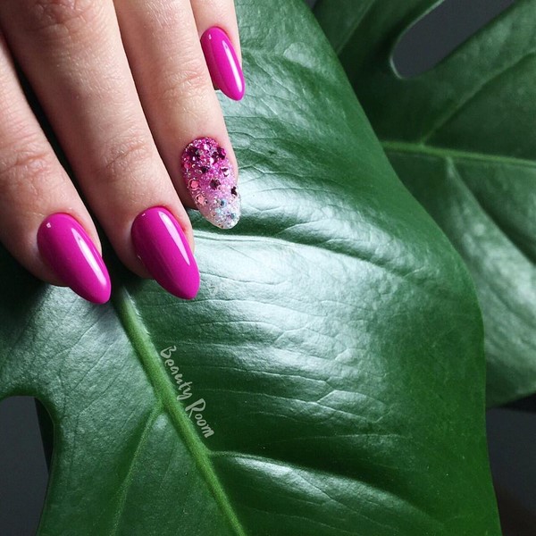 Manicure yang indah untuk kuku berbentuk almond 2024-2025: foto