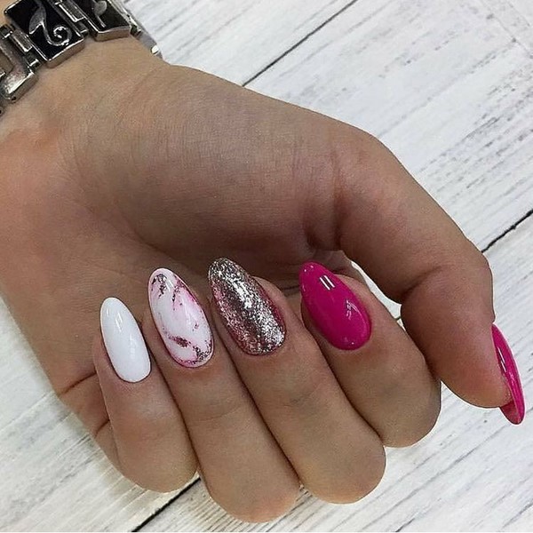 Manicure yang indah untuk kuku berbentuk almond 2024-2025: foto